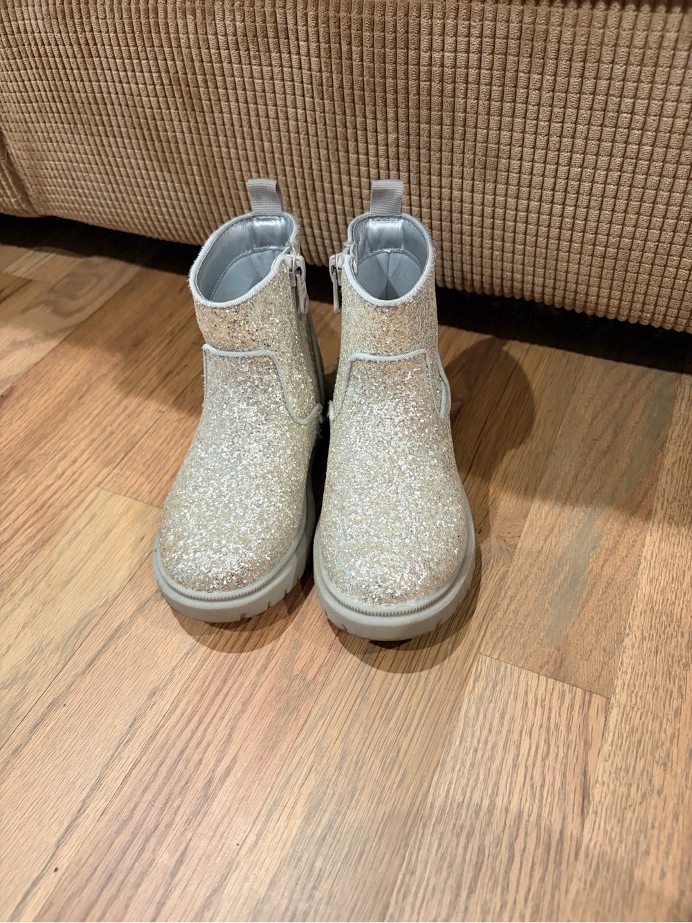 Cat & Jack Girls Glitter Silver Chelsea Boots